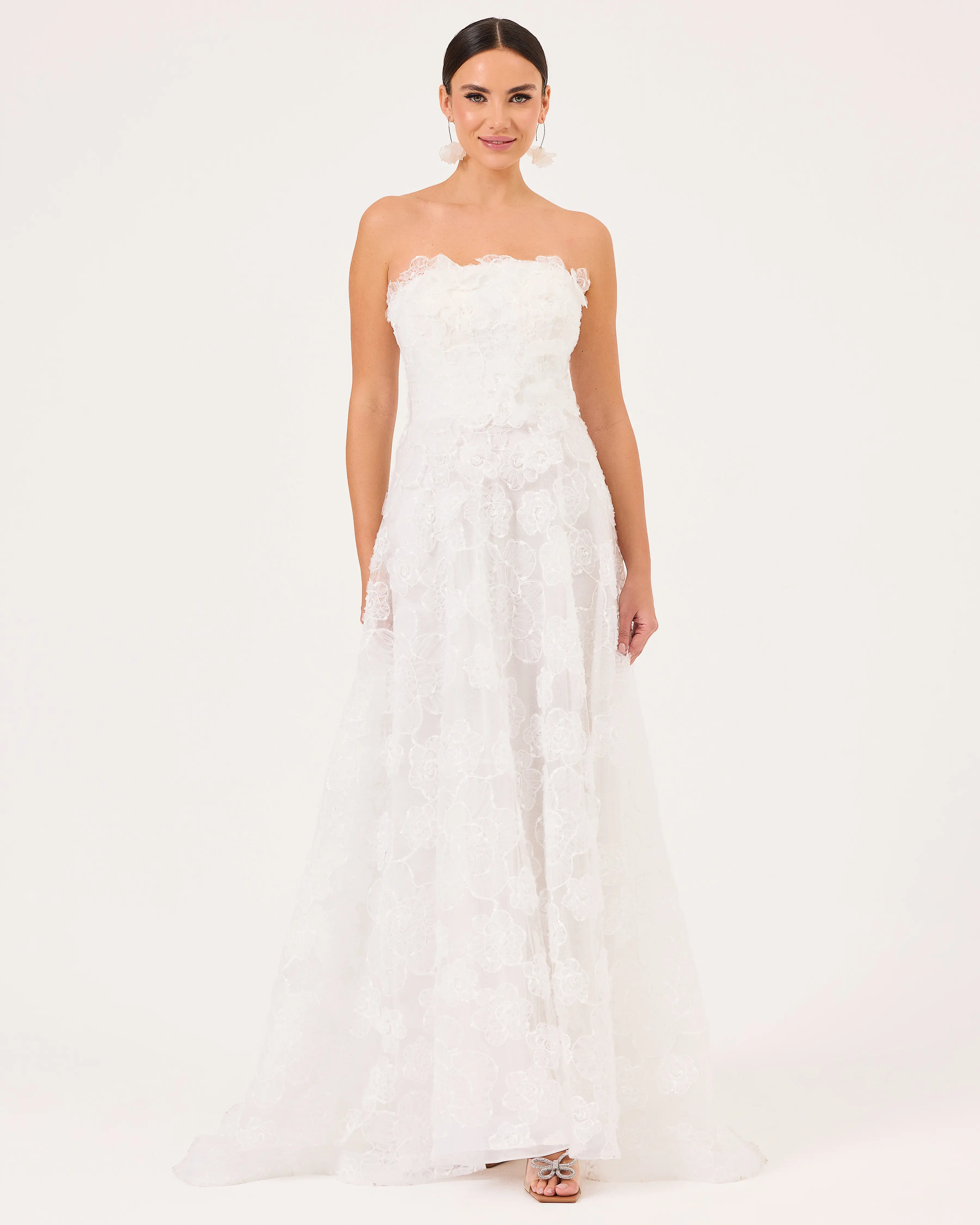 Straplez Yaka Çiçek Motifli Tül Abiye