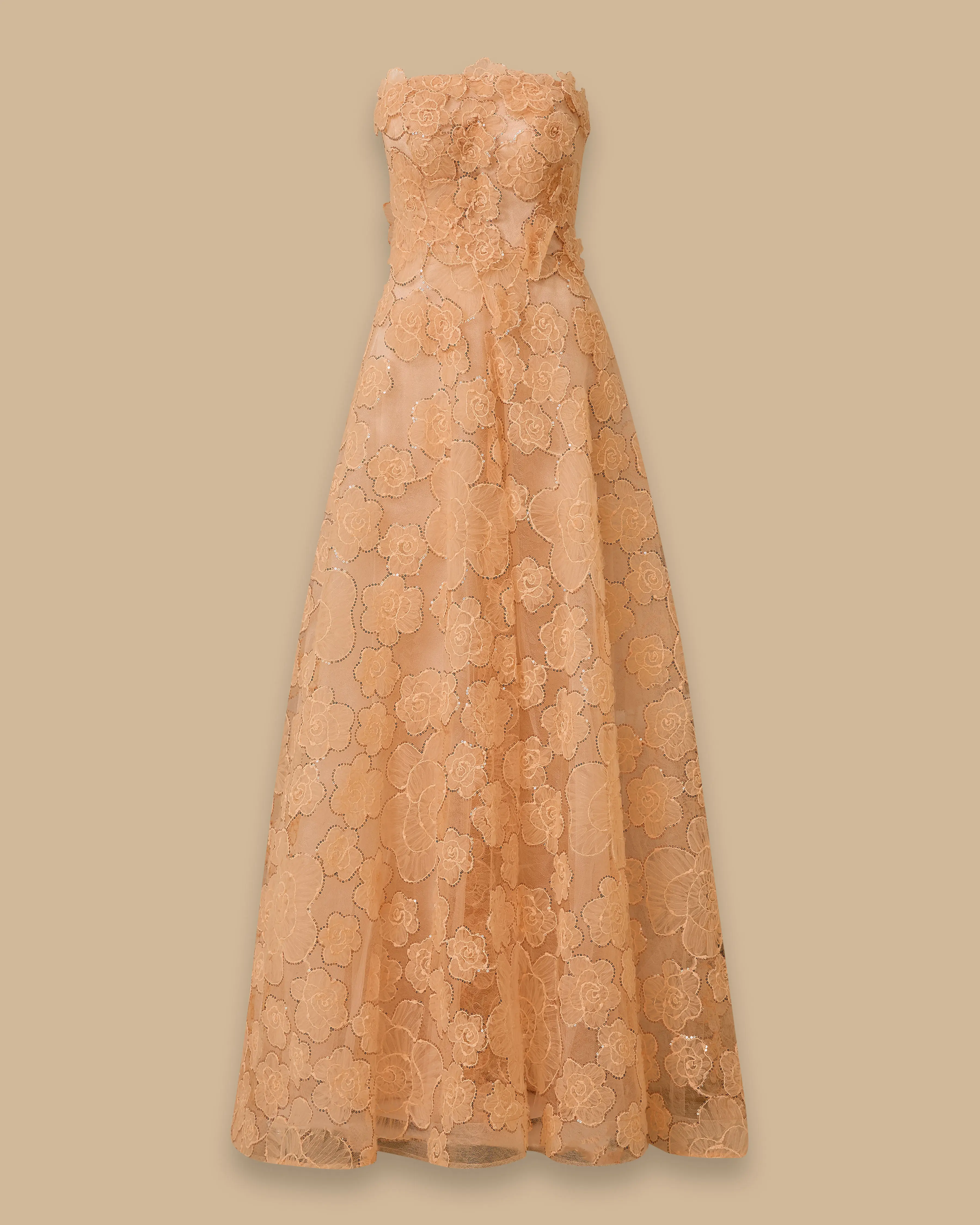 Straplez Yaka Çiçek Motifli Tül Abiye